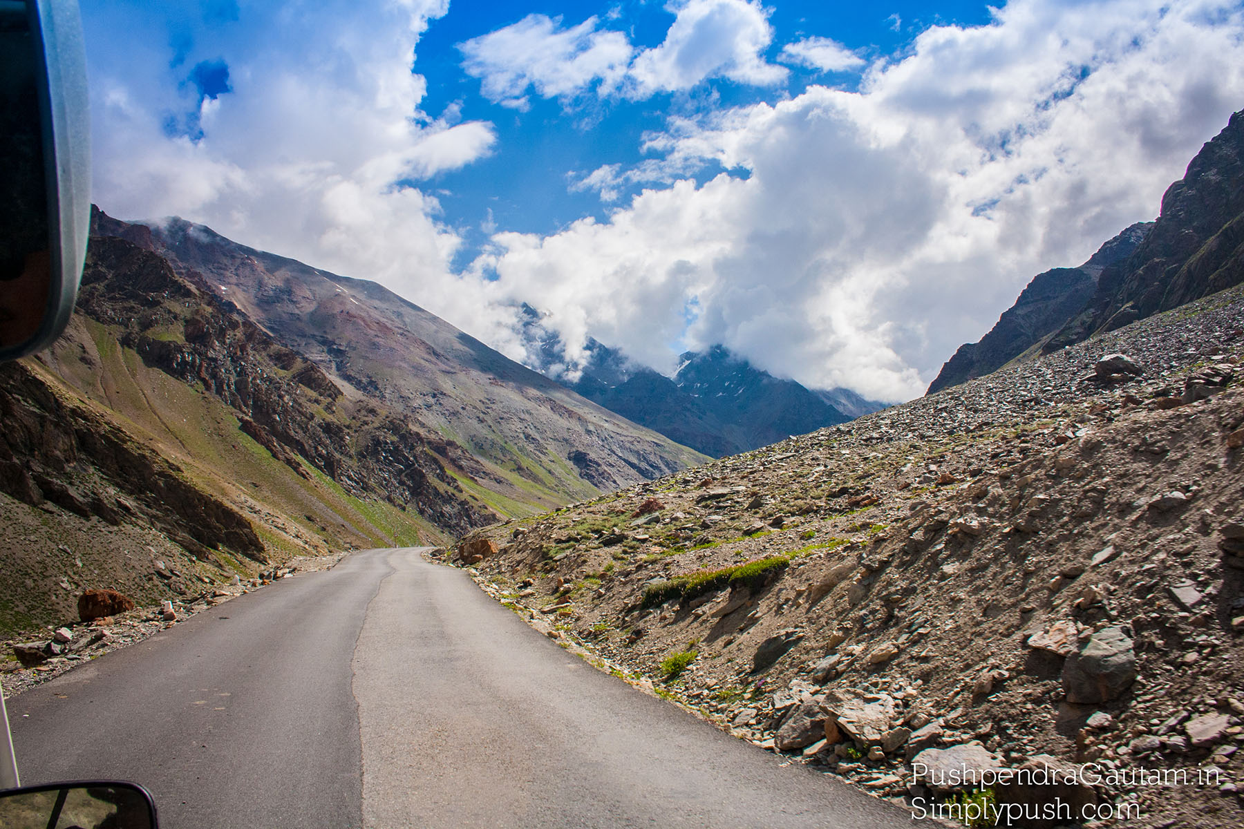 Leh-manali-road-trip-pics-manali-leh-route-plan-how-to-plan-a-trip-to-leh-manali-highway-on-bike-pushpendragautam-pics-event-photographer-india